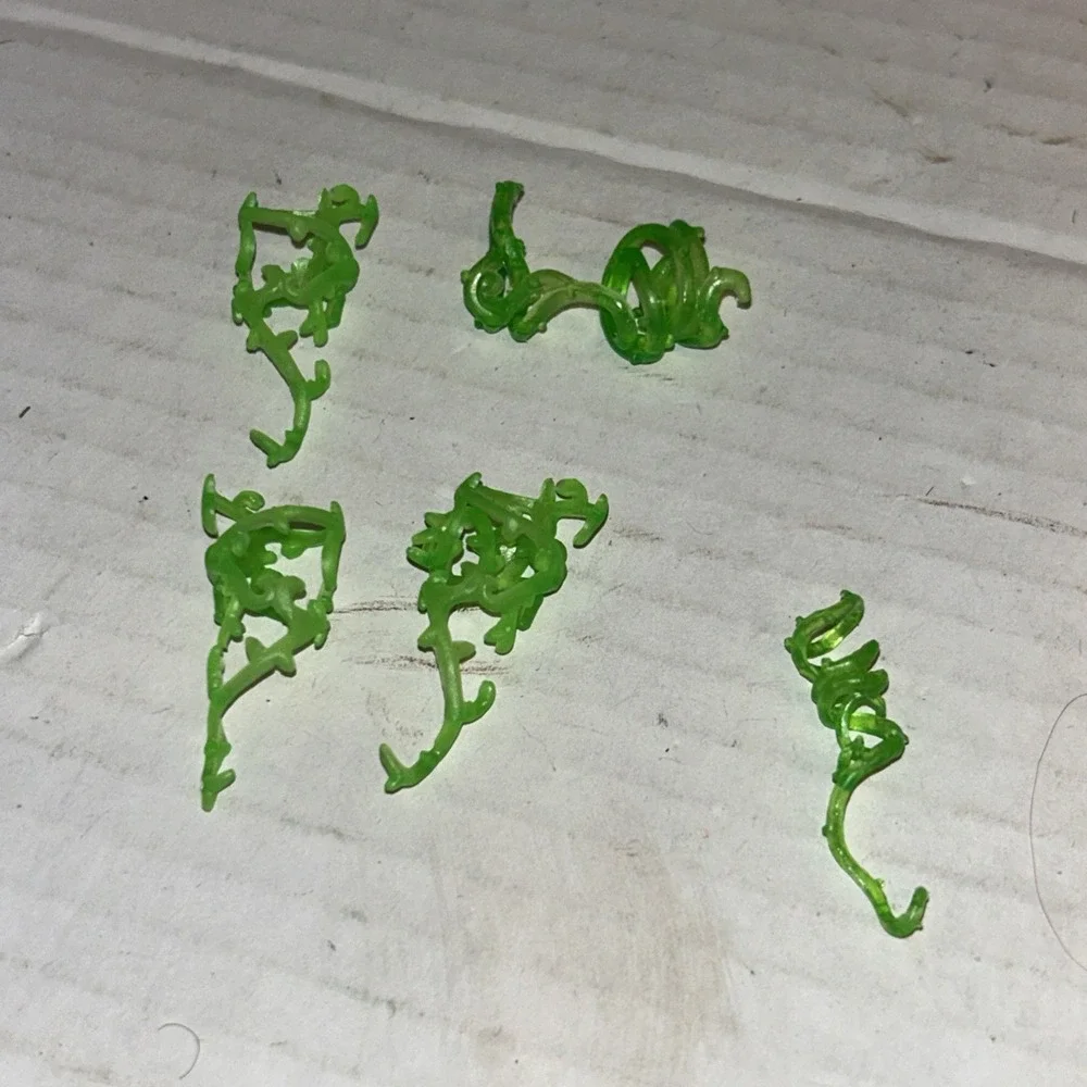Monster High Venus McFlytrap First Wave Signature Leg Vines Translucent Green C2